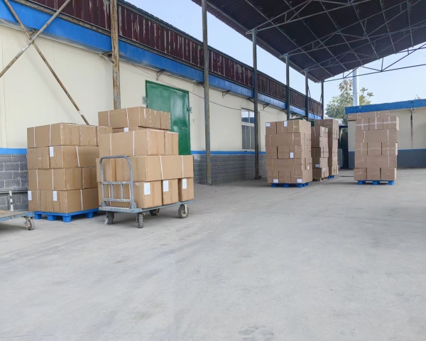 濾芯裝好箱準備發貨—